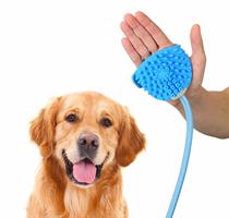 מכשיר עיסוי ומקלחת לכלב