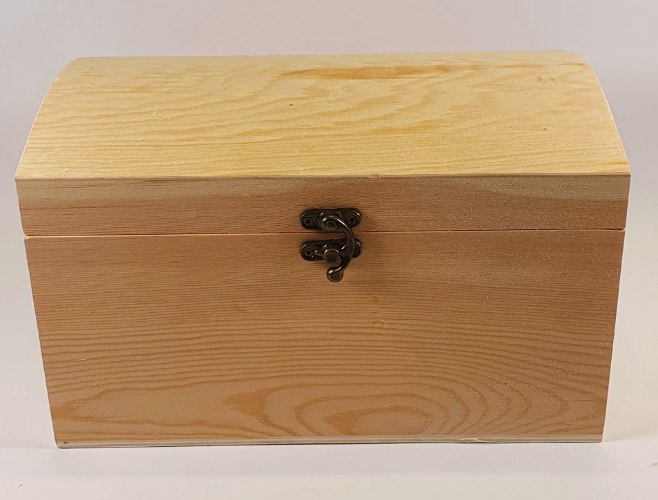 תיבת אוצר בגודל: 26X17X16