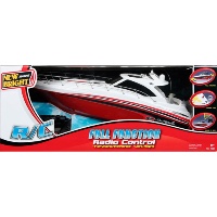 סירה ספורט על שלט