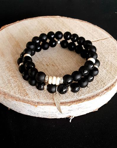 צמיד חרוזים שחור כנף לגבר