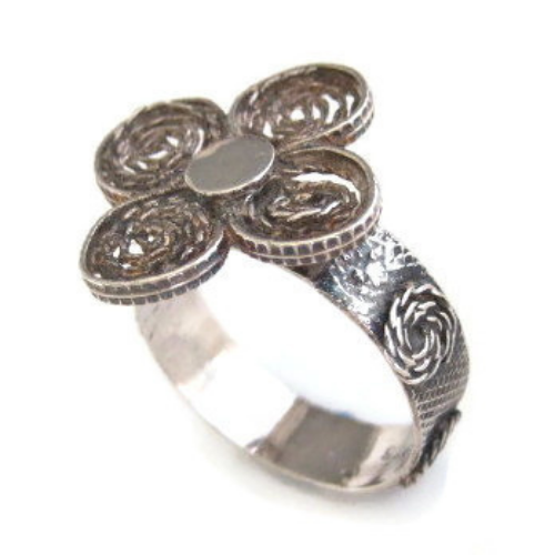 טבעת פרח מכסף בטכניקת הפיליגרן דגם רוז