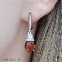 עגילים מכסף תלויים בשילוב ענבר בלטי אמיתי  צבע קוניאק ואבני זרקון A8691