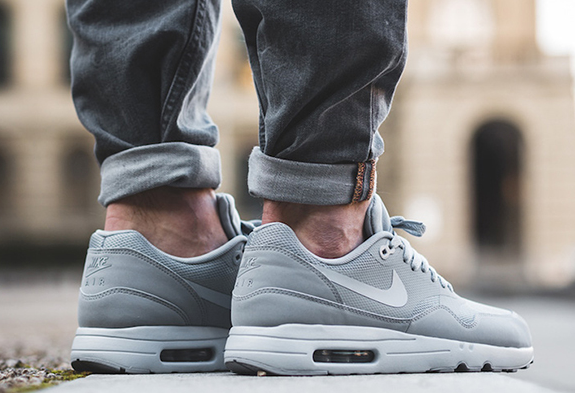 grey air 70 nike