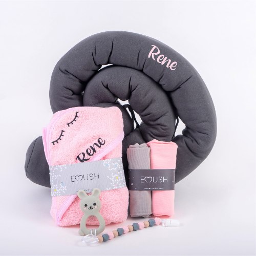 מתנה ליולדת- Smile Baby- נחשוש,מגבת, חיתולי בד ונשכן מחזיק מוצץ