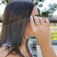 טבעת כסף דגם עלים וחמסה מגולדפילד 14Kנופלת R-47