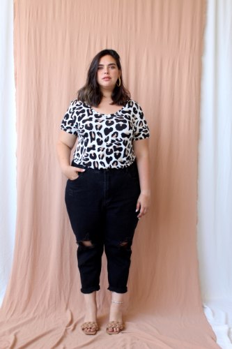 חולצת T SHIRT בילי מנומר לבן