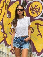 טישרט ניקי גזורה בטן