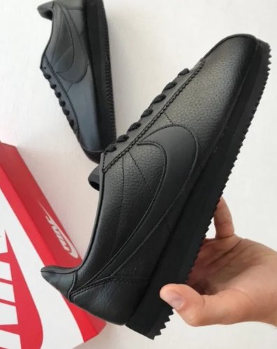 נעלי גברים NIKE CORTEZ צבע שחור עור