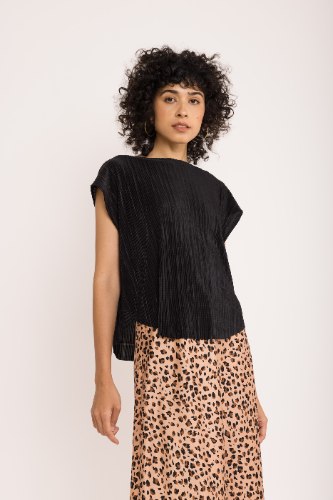 חולצת גופרה - שחור