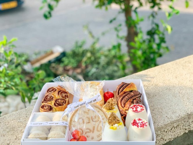 תבנית טופר שנה טובה  | מסגרת עגולה 10 ס"מ| קישוט טופר לעוגה| מסגרת ראש השנה חדש מאתי דבש