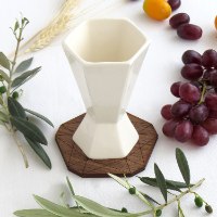 גביע שבת מקרמיקה בעיצוב מינימליסטי, מיוצר בעבודת יד בישראל