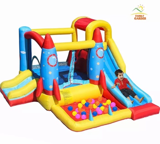 מתנפח משולב מגלשה ובריכה