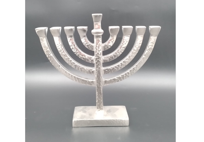 חנוכיה אלומיניום מעוצבת