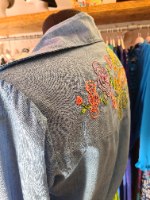 חולצת כותנה מכופתרת ורקומה מידה S/M