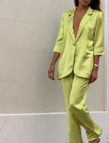 חליפת אודליה ניאון