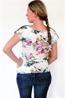 חולצת הריון חצי חצי - גב פרחוני שמנת וחזית כחול כהה בתוספת כיס קטן