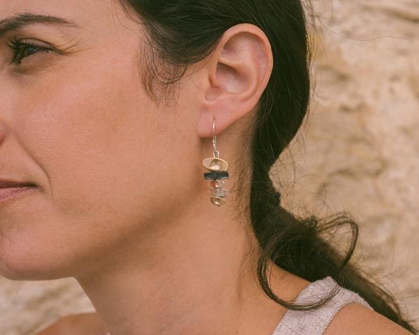 E-13 עגילי כסף טהור בשילוב כסף מושחר, גולדפילד צהוב 14K וגולדפילד אדום 14K