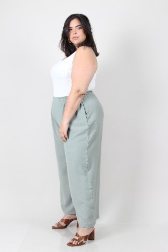 מכנסיי בייס ירוק