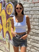 גופיית מחשוף מרובע בטן