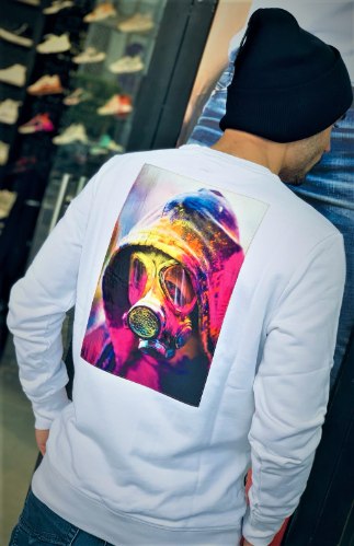 סווטשירט T - AKASHI צבע לבן/שחור