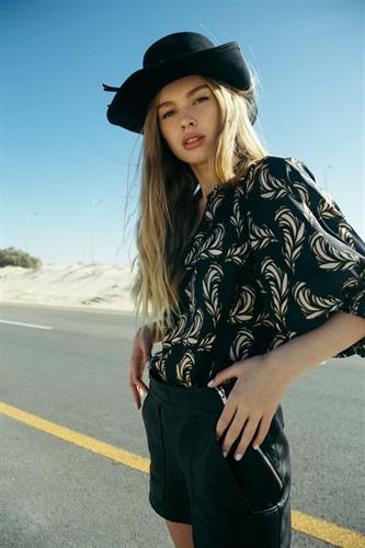 חולצת אריאנה פרחוני