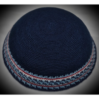 כיפה קלאסית כחול פסים אדום מידה 16