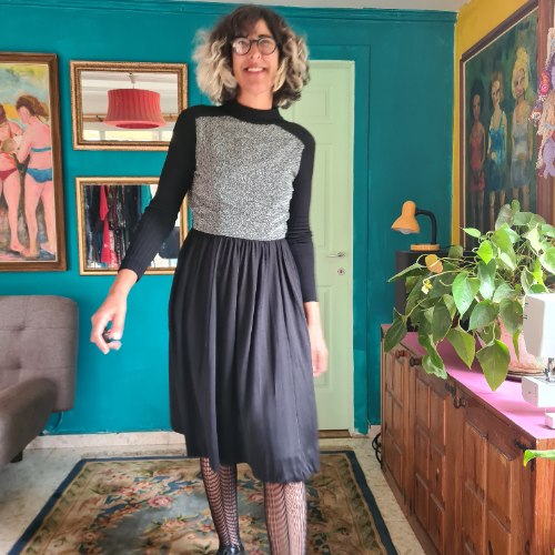 שמלה שחורה עם לורקס כסוף S