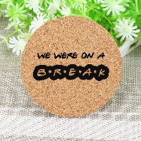 6 תחתיות עגולות שונות של חברים