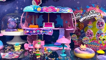 Hatchimals collEGGtibles- Cosmic candy shop