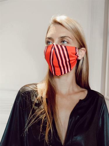 אוברול סאשה פויל שחור + מסכת RED STRIPES מתנה