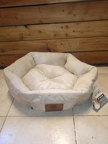 מיטה משושה מעוצבת 48 ס"מ