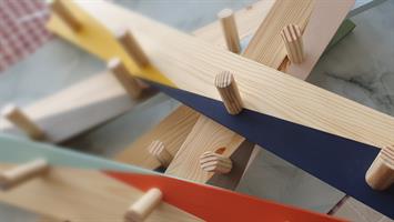 מתלה לתיקים סטודיו בריבוע