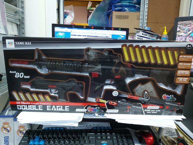 רובה גדול כולל כוונת כדורי גל וחיצי ספוג