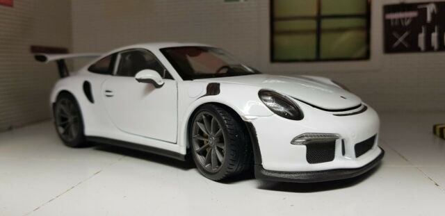 מוכנית ברזל איכותית 1:24 פורשה 911 GT3 RS