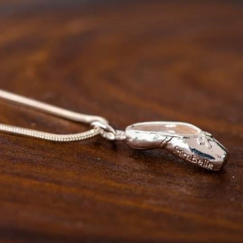 שרשרת נעל בלט כסופה