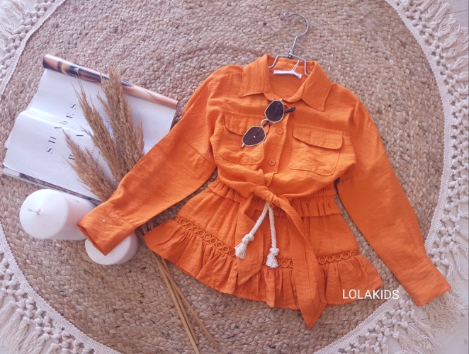 חליפת ארין דגם 6771/3 מידה 12 אחרונה