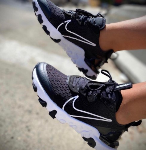 נשים | NIKE REACT VISION BLACK