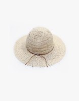 תחרה כובע רחב