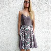 שמלת ריי גיאומטרי אפור