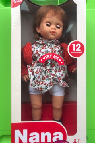 בובה עם שימלה וסוודר