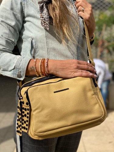 תיק גרגורי צהוב