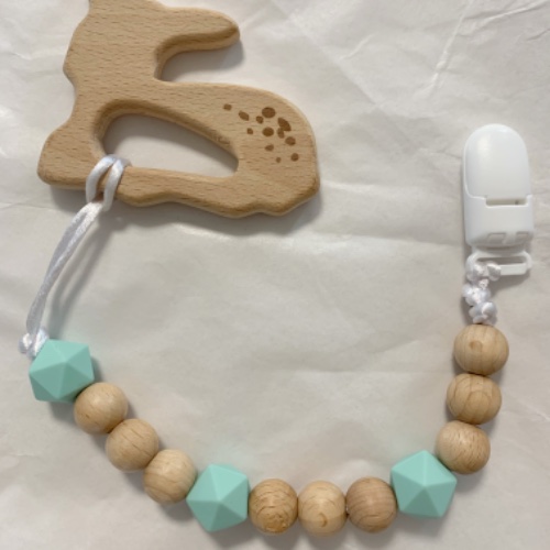 מחזיק מוצץ + נשכן  לבחירה - דגם נורדי תכלת