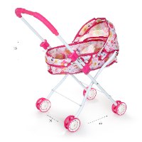 בובה ועגלת עריסה