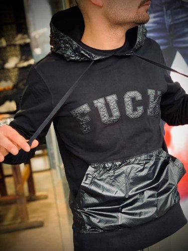 קפוצ'ון T- AKASHI צבע שחור