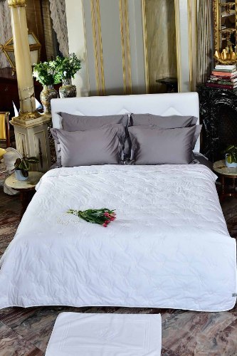 שמיכת הנרי פרקל שמיכת מעבר מלכותית בלבן צחור