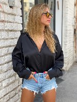 מכופתרת משי