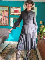 שמלה שחורה קלאסית פליסה M/L