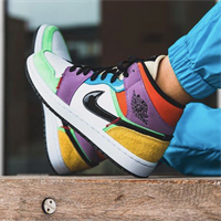 Nike Air Jordan 1 Mid SE Lightbulb