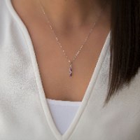 שרשרת תליון זהב לבן 14 קראט משובץ רובי ויהלומים