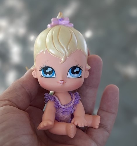בובת בייבי בראץ קטנה , תינוקת של BRATZ במצב שמור מאד